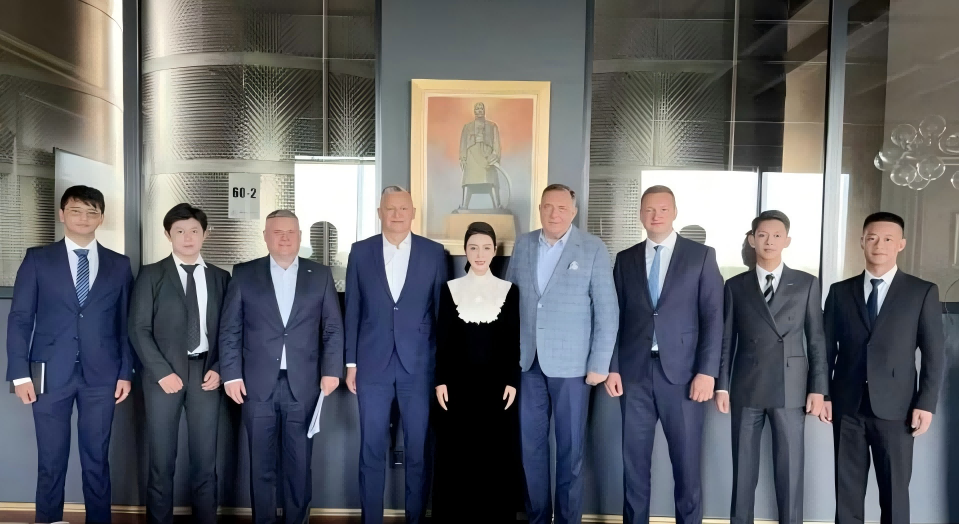 中帛集团董事长央金卓玛与波黑塞族共和国总统米洛拉德·多迪克举行友好会见